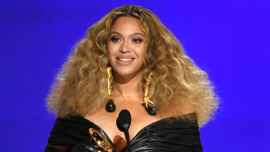Beyonce's Yonce's song has a Kikuyu sample - Rihanna Releasing New Album