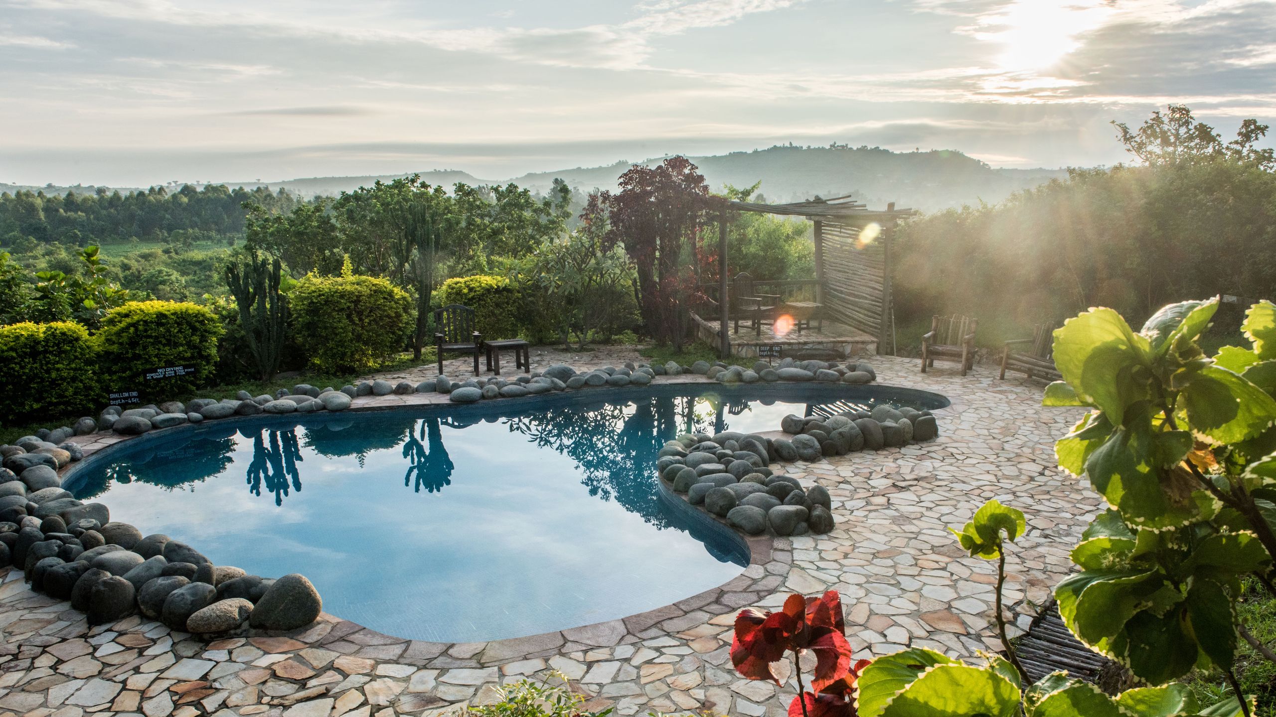 uganda luxury lodges